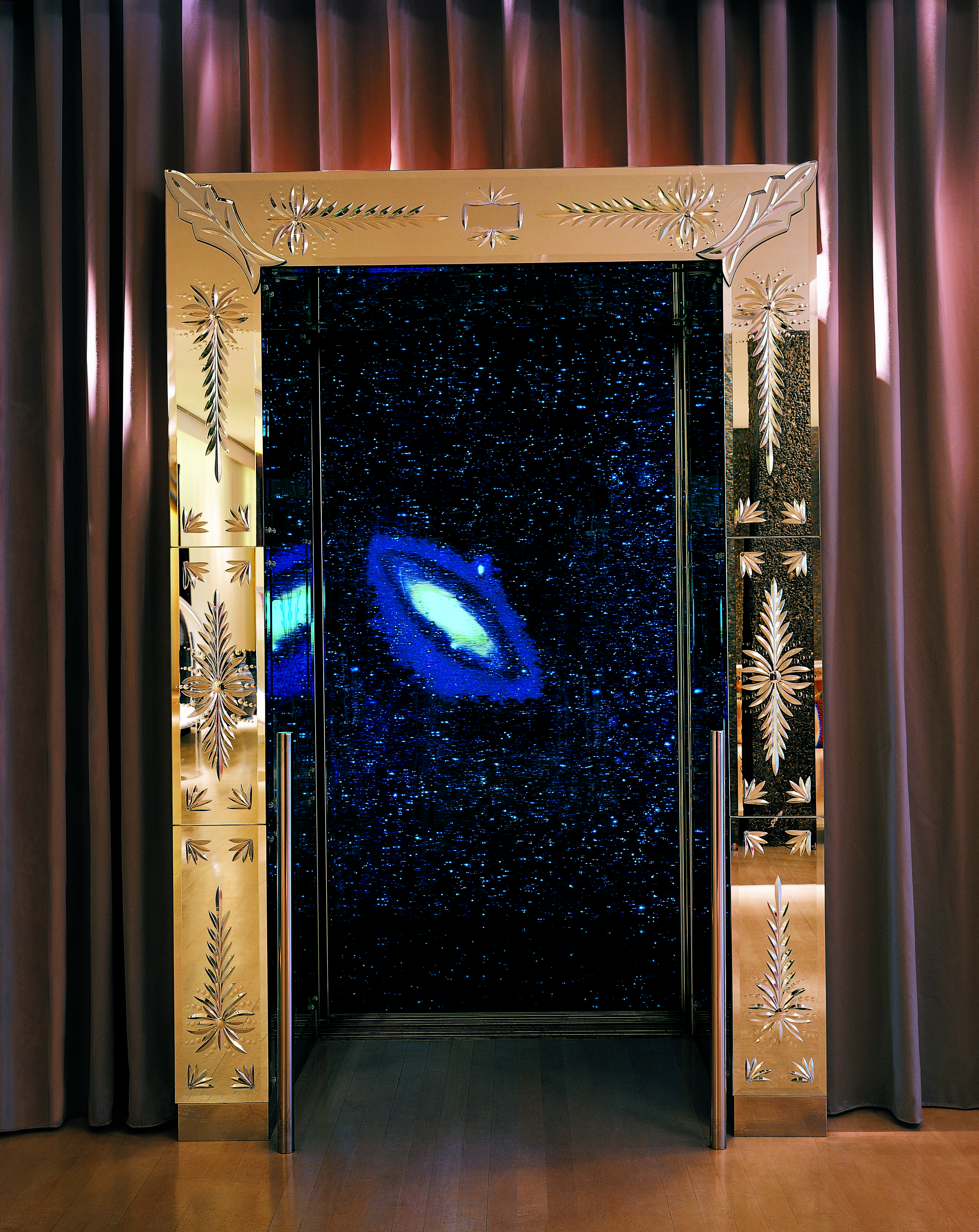 Sanderson Londra Exterior foto The elevator of the hotel